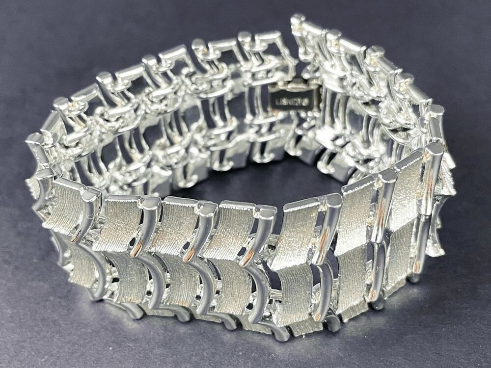 Vintage 50s Silertone Lisner Cuff Bracelet